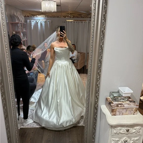 Elegant White Satin Strapless Wedding Ball Gown - Picture 3 of 3